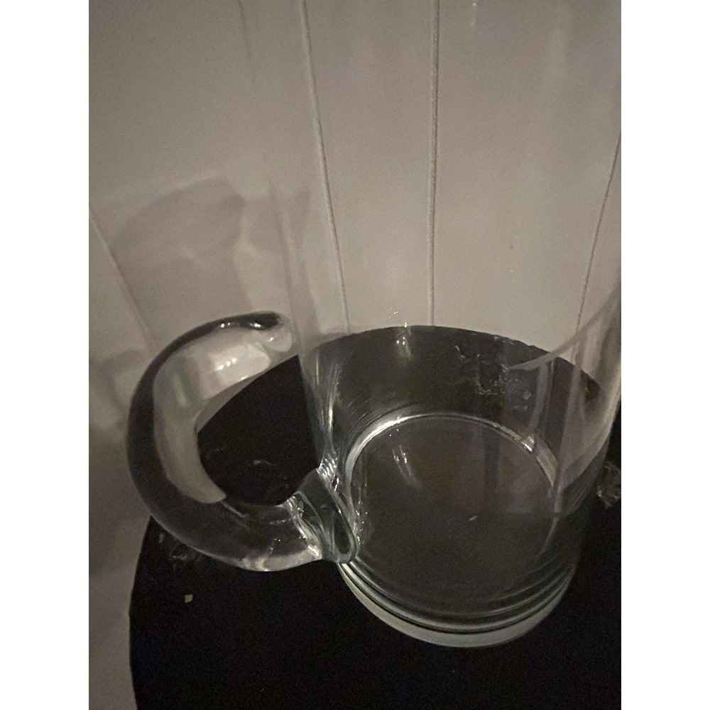 Vtg Clear Hand Blown Glass Beverage Pitcher Etched Crest C Ice Lip Handle 10" - Picture 4 of 9
